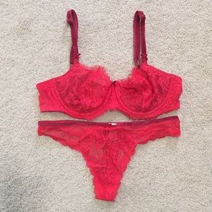 NWT- Victoria Secret bra & panty set